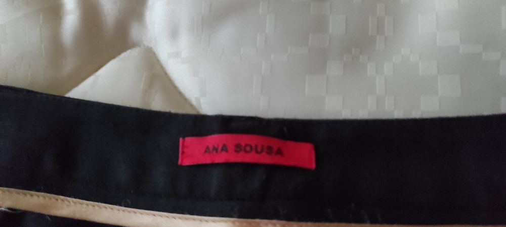 Calcas pretas usadas  Ana Sousa