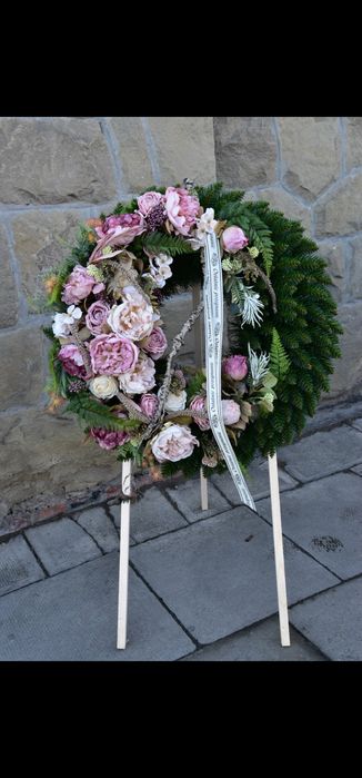 Wieniec rzymski/kompozycja nagrobna