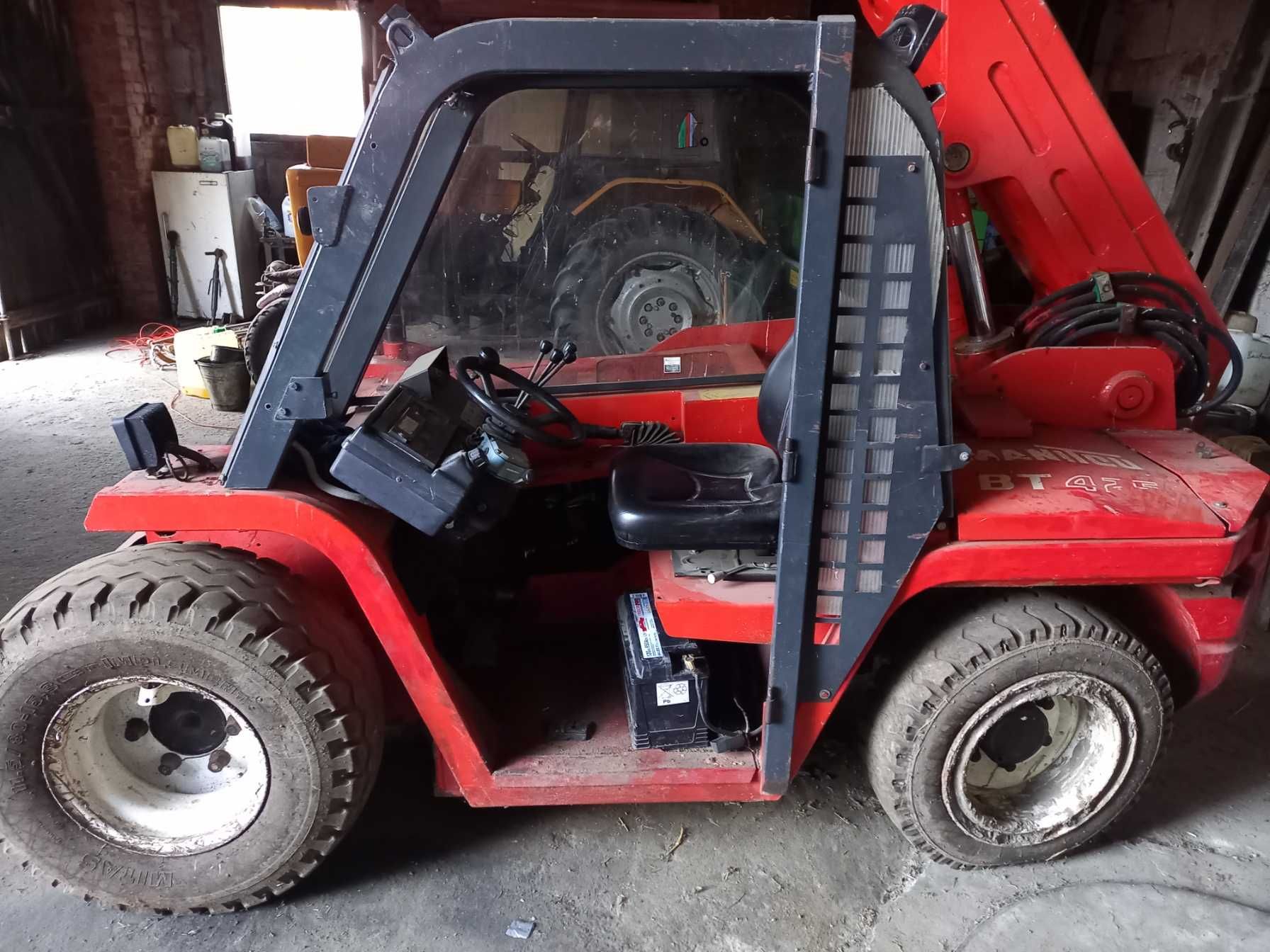 Ładowarka teleskopowa  BT 425 Manitou