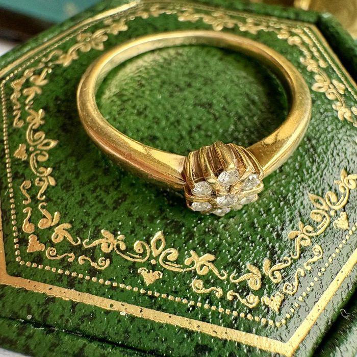 Złoty pierścionek 9k diamenty brylanty kwiatek vintage rozmiar 11