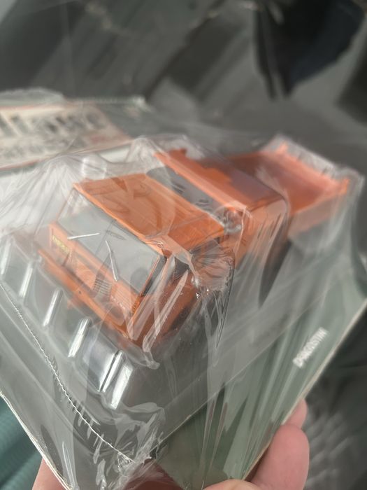 Tatra 813 S1 wywrotka kultowe ciężarówki PRL 1:43