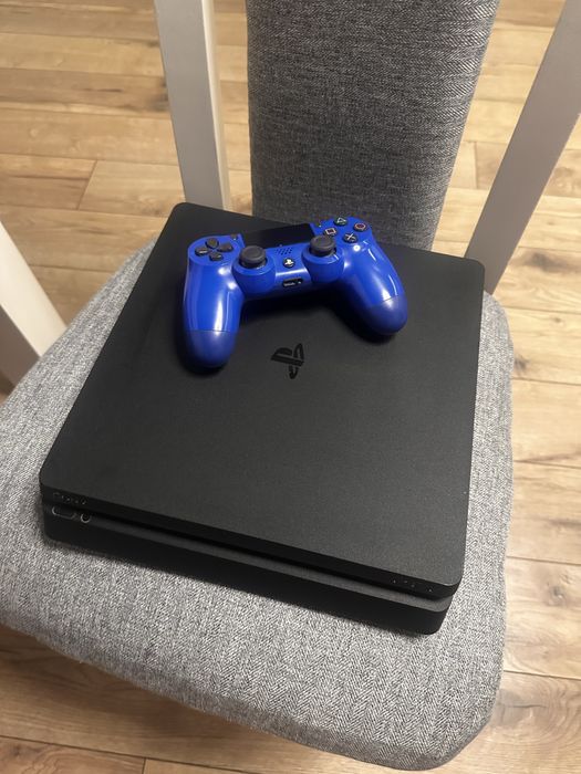 Konsola playstation 4 slim 500gb + gry