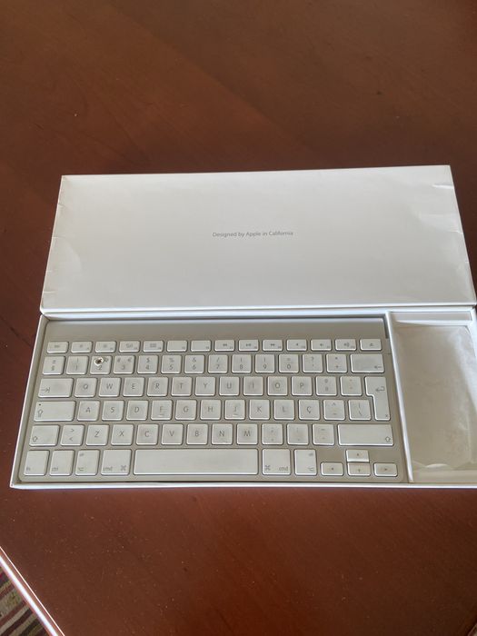 Teclado Apple usado, para peças