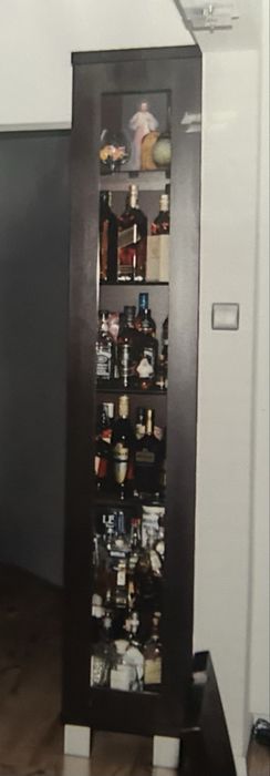 WITRYNA słupek wenge  szklane półki NIE TYLKO BAREK