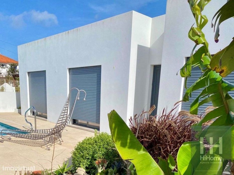 Moradia T3 com piscina em Porto Covo, Sines