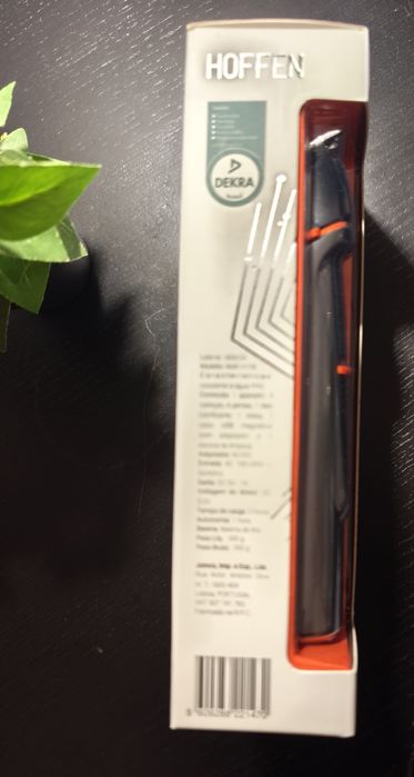 Maquina cortar 10em1  cobelo e barba nova selada 10 em 1