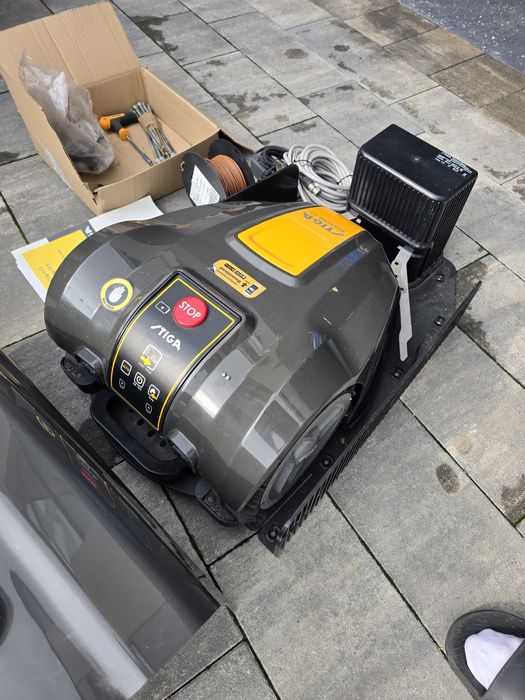 Stiga M3 robot koszący