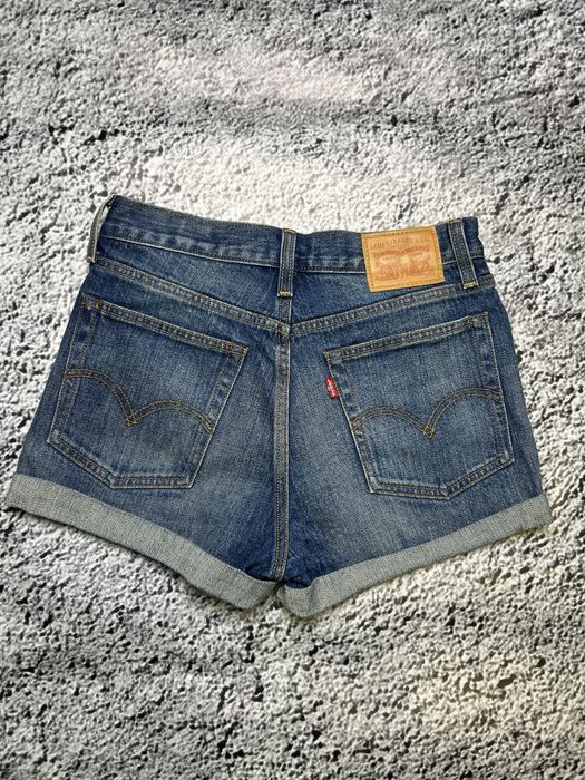 Жіночі шорти Levi’s