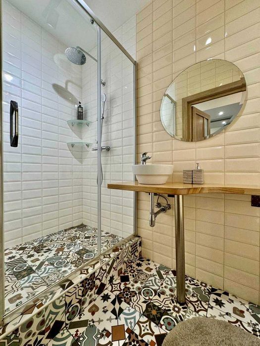ApartPoltava НОВОБУДОВА дизайн. мансарда, вихід на дах, СВІТЛО ЗАВЖДИ