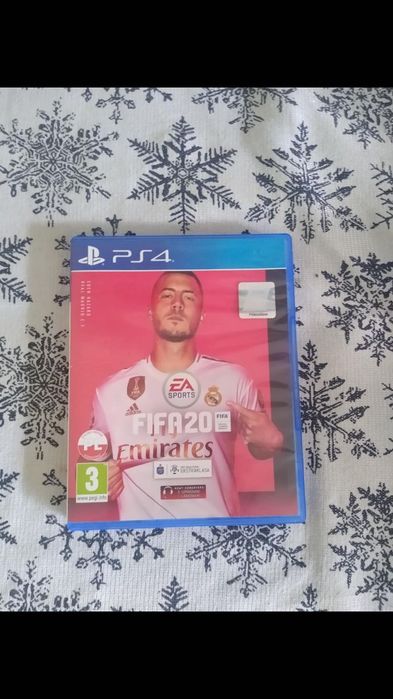 PlayStation 4 pro 1 tb plus gry