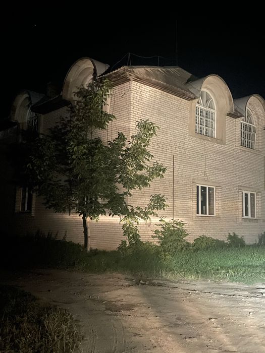 Продам велике  виробниче приміщення , 1100 кв м по 460долл за метр