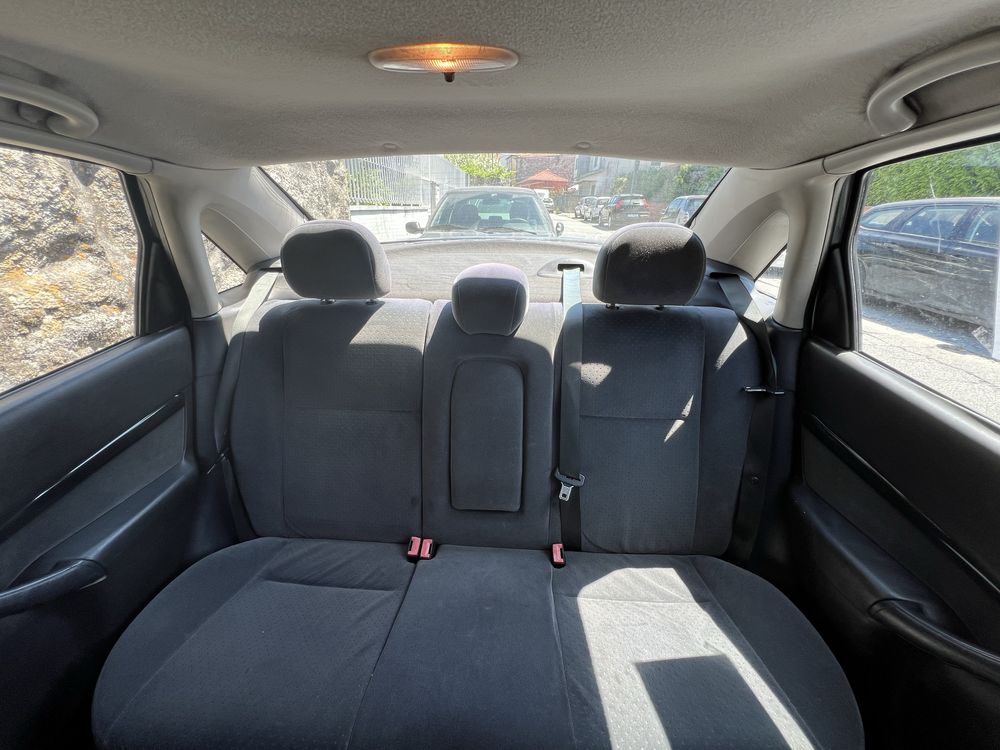 Ford Focus Sedan 2002