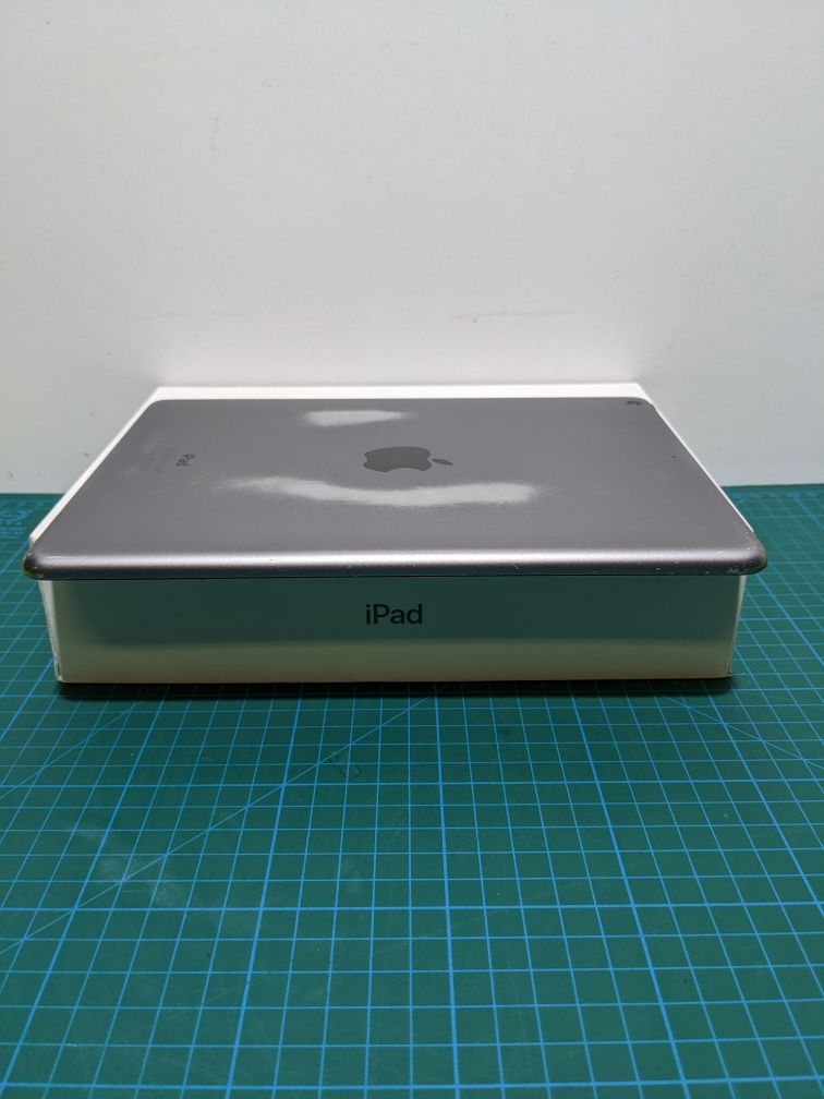 Планшет Apple Ipad Air A1474 16GB Gray (22)