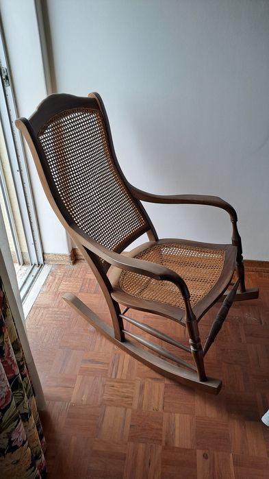 Cadeira de baloiço em óptimo estado