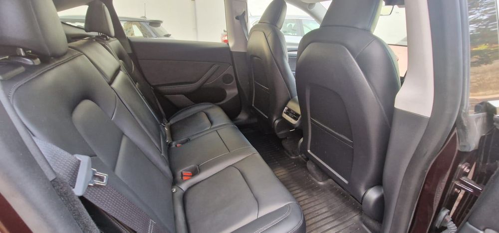 Tesla Model Y Long Range RWD