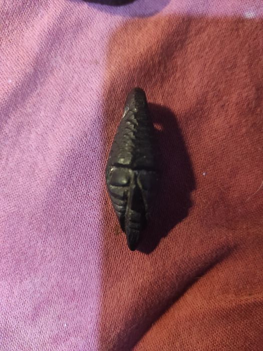 Três esculturas de pau preto