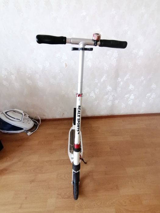 Двоколісний самокат Scale Sports