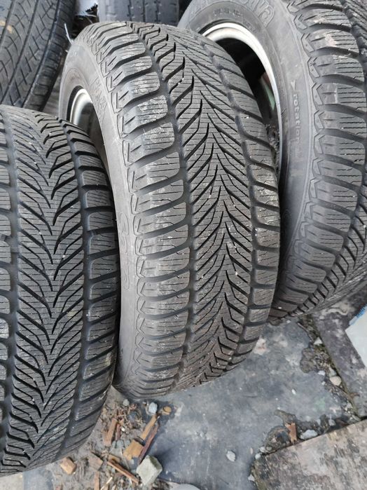 Продам диски с зимней резиной на Субару