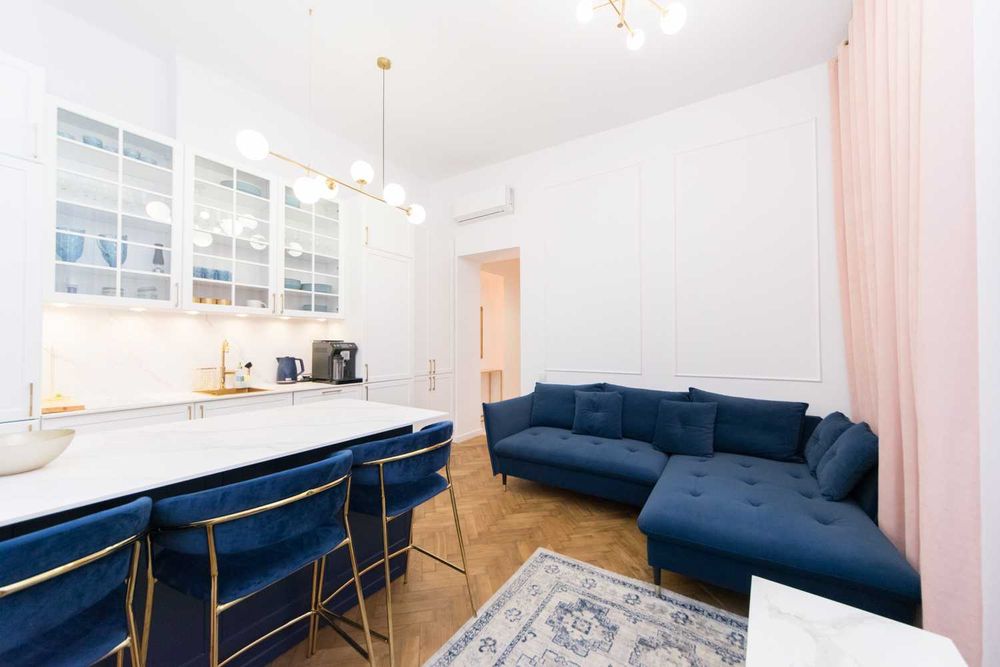 Luksusowe dwupokojowe m. z klimatyzacją przy Rynku/ Stare Miasto / ENG