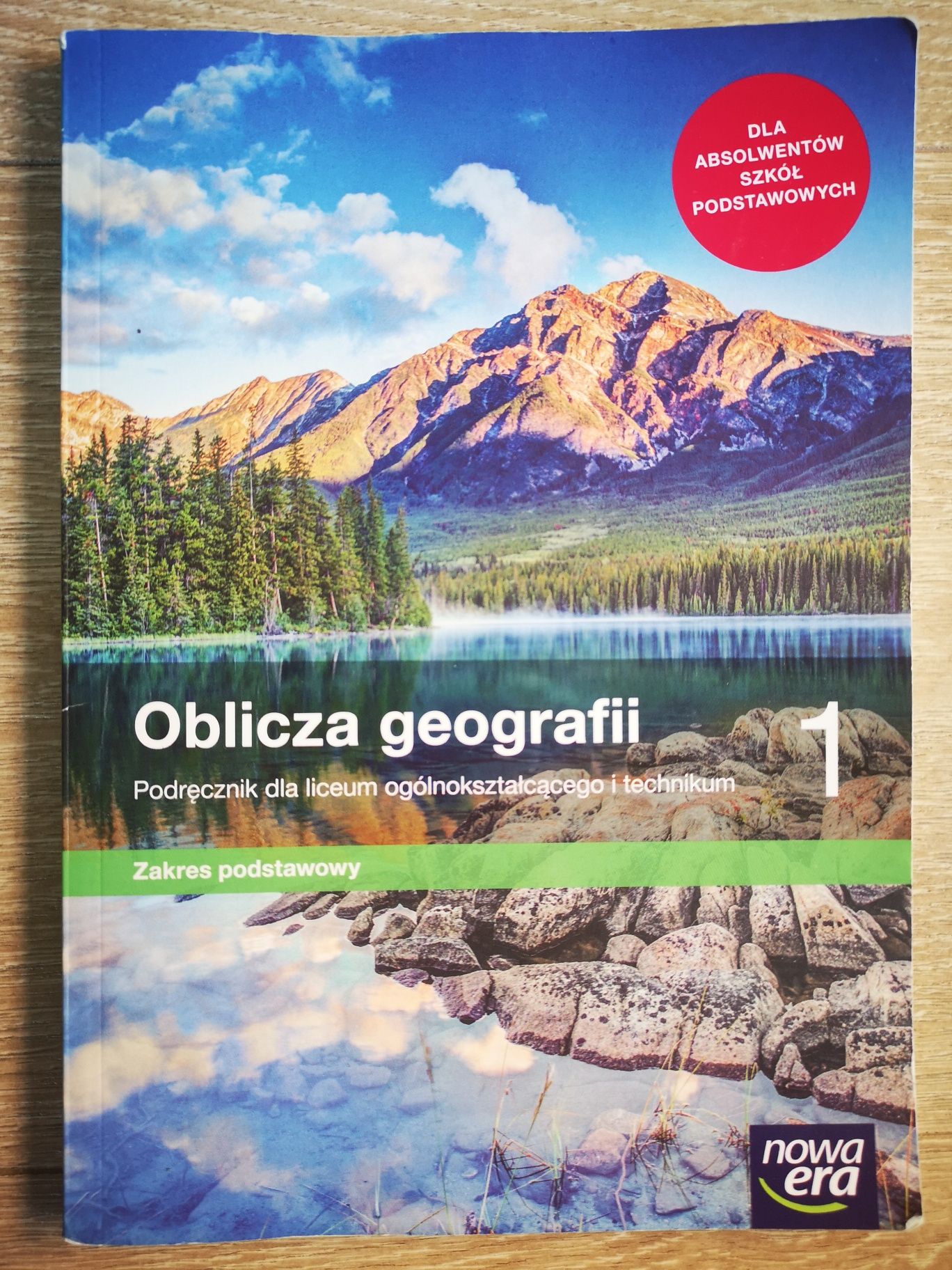 Oblicza geografii 1 podręcznik Nowa Era.