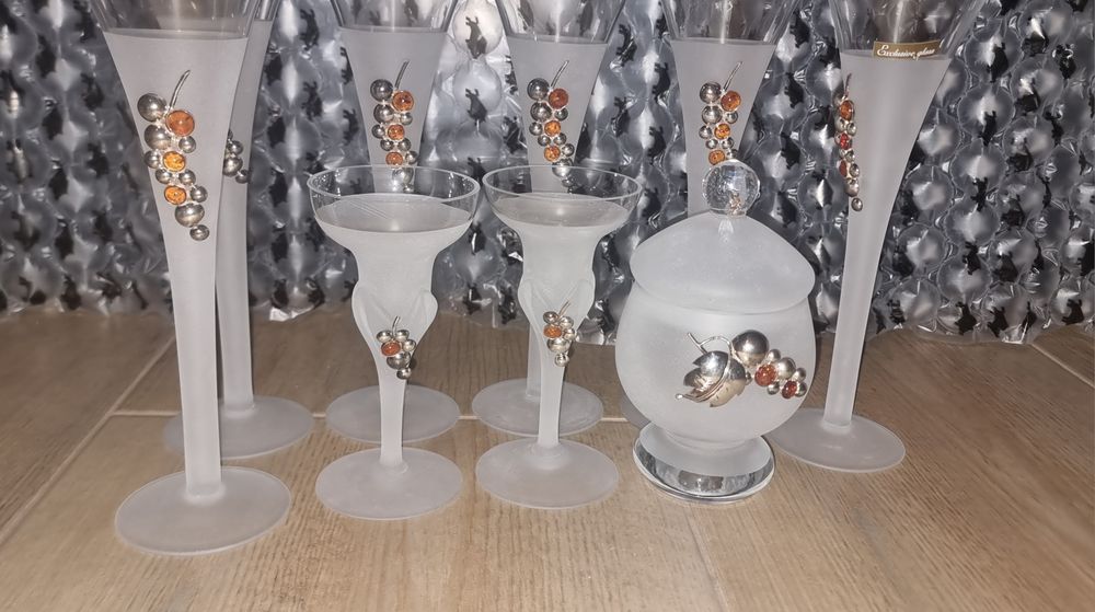 Zestaw artystyczny kieliszków ze srebrem i bursztynem Dukat