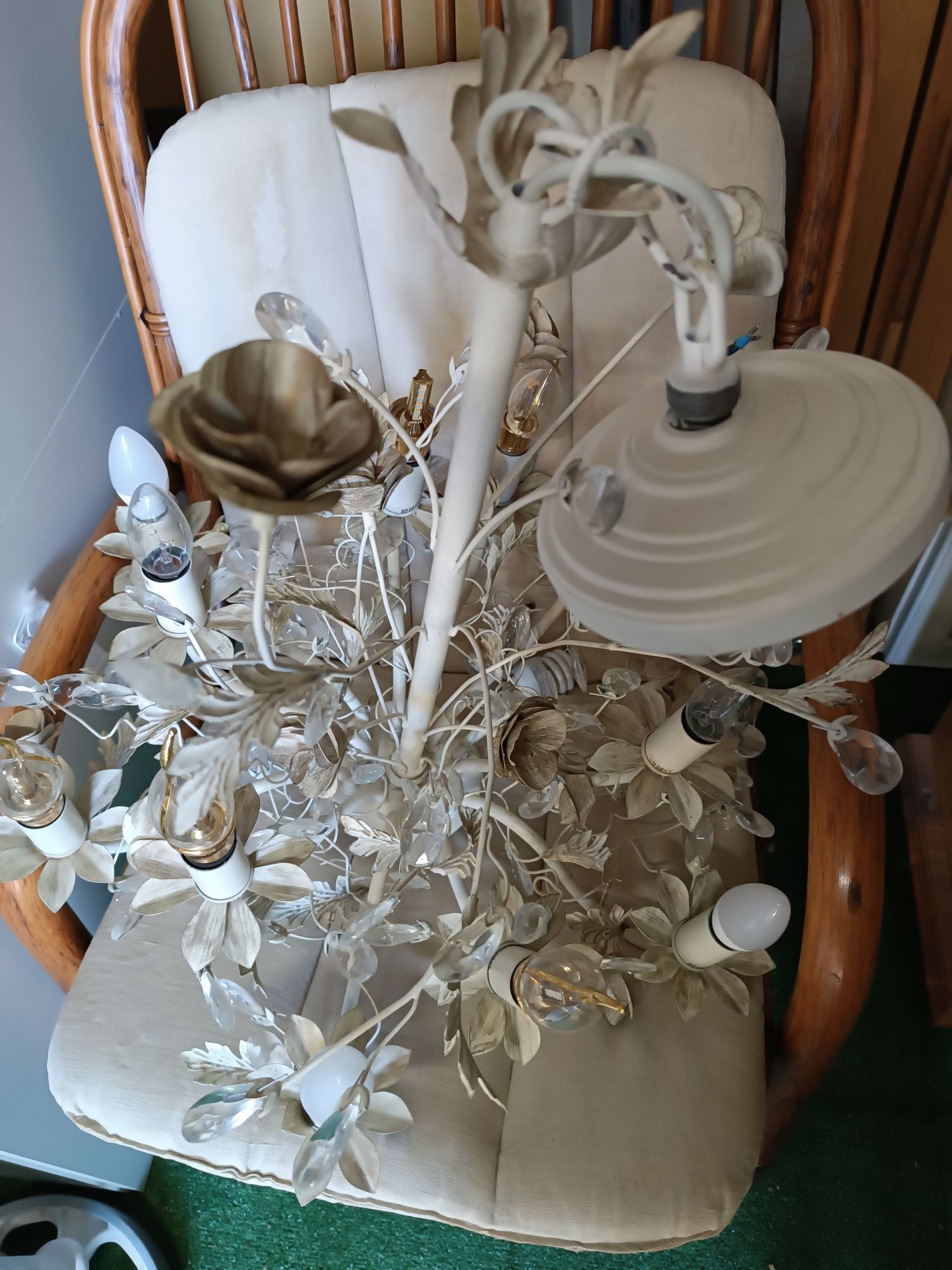 Rohs lampa pokojowa żyrandol wisząca metal kwiaty