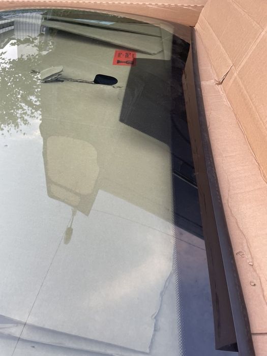 Вітрове скло (лобове) Suzuki grand vitara