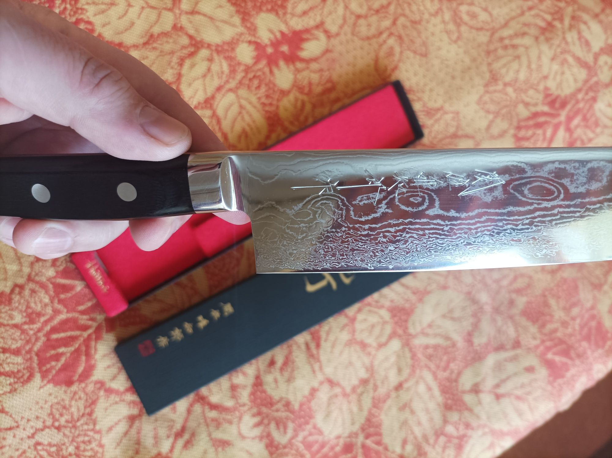 Японский нож Ichiro Hattori Santoku