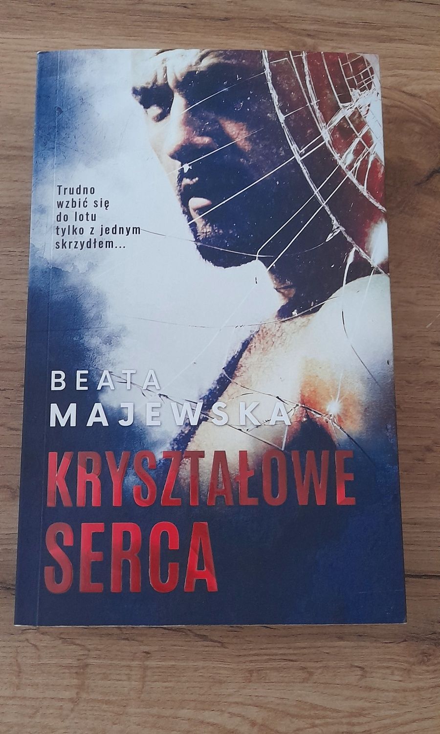 Kryształowe serca Beata Majewska romans mafijny