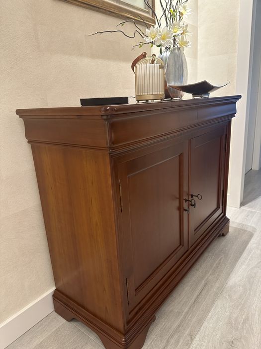 Aparador em Madeira Maciça Cerejeira 2 Portas