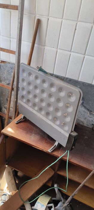 електричний масляний обігрівач бу в гарному стані.