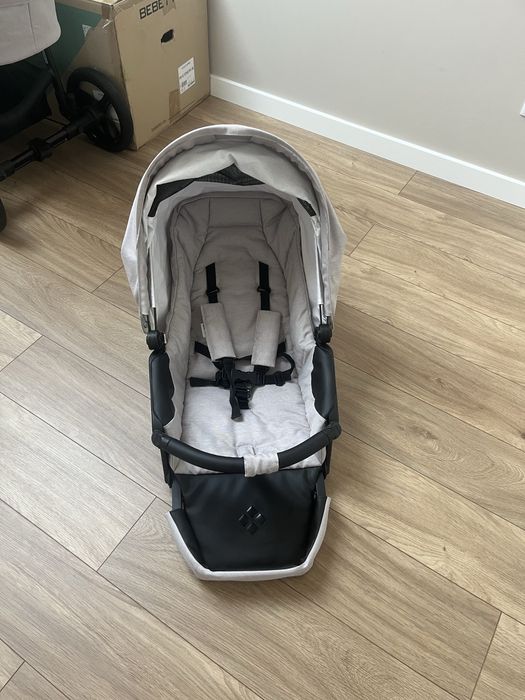 Bebetto Vulcano + fotelik Cybex