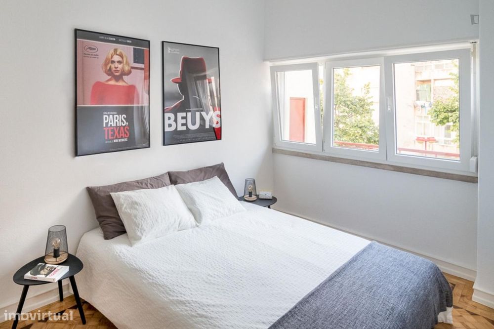 240240 - Apartamento com 1 quarto, com varanda...
