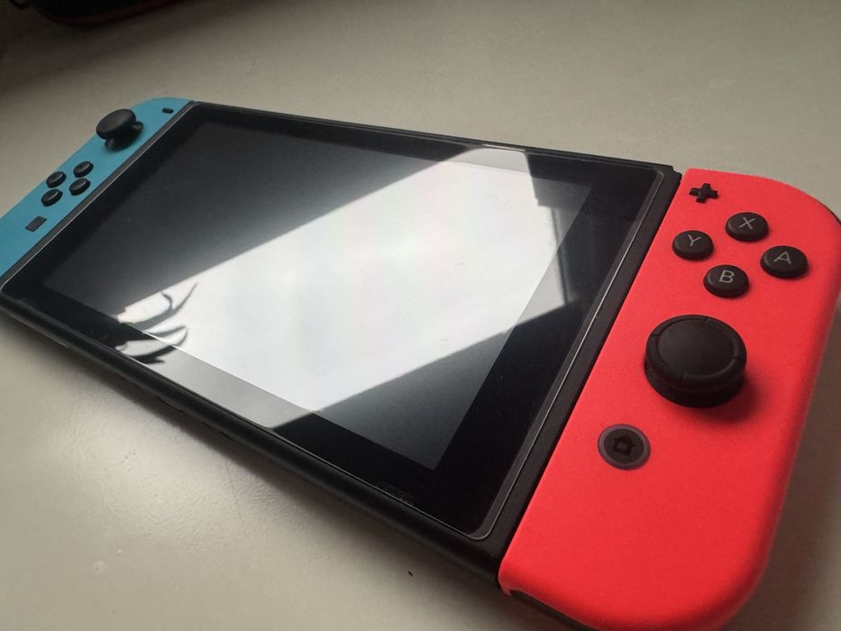 Konsola Nintendo Switch z akcesoriami