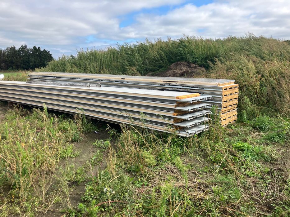 Płyta warstwowa obornicka grub 60 mm  11,2 m  długie 80 m2 używana