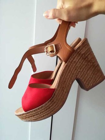 Czerwone obcasy sandały na klocku słupek brązowe mega sexy