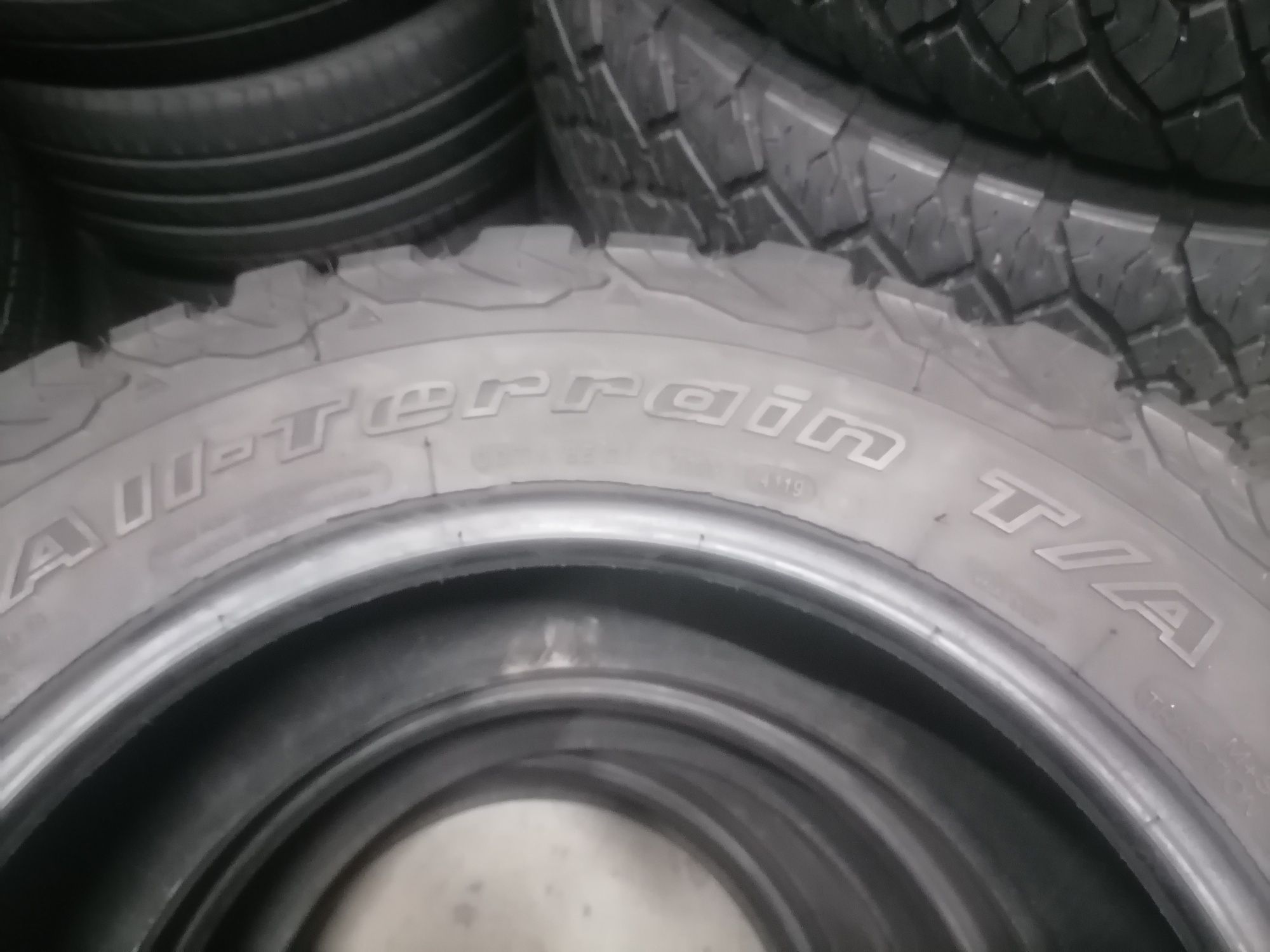 Літні Шини БВ 265/60 R18 BFGOODRICH All Terrain T/A KO2 Склад