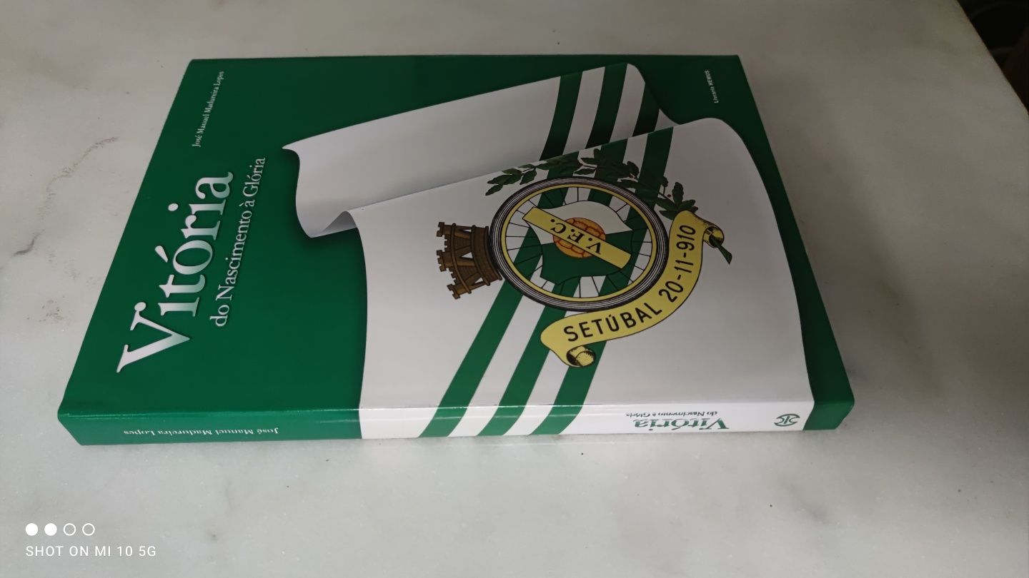 Livro Vitória futebol clube. (Vitória de Setúbal) NOVO