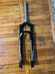 Вилка  RockShox.