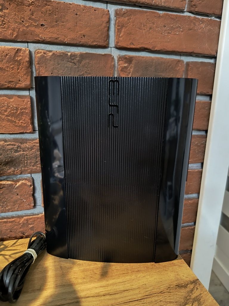 Przerobiona Playstation 3 Super Slim HFW 4 91 HEN zestaw