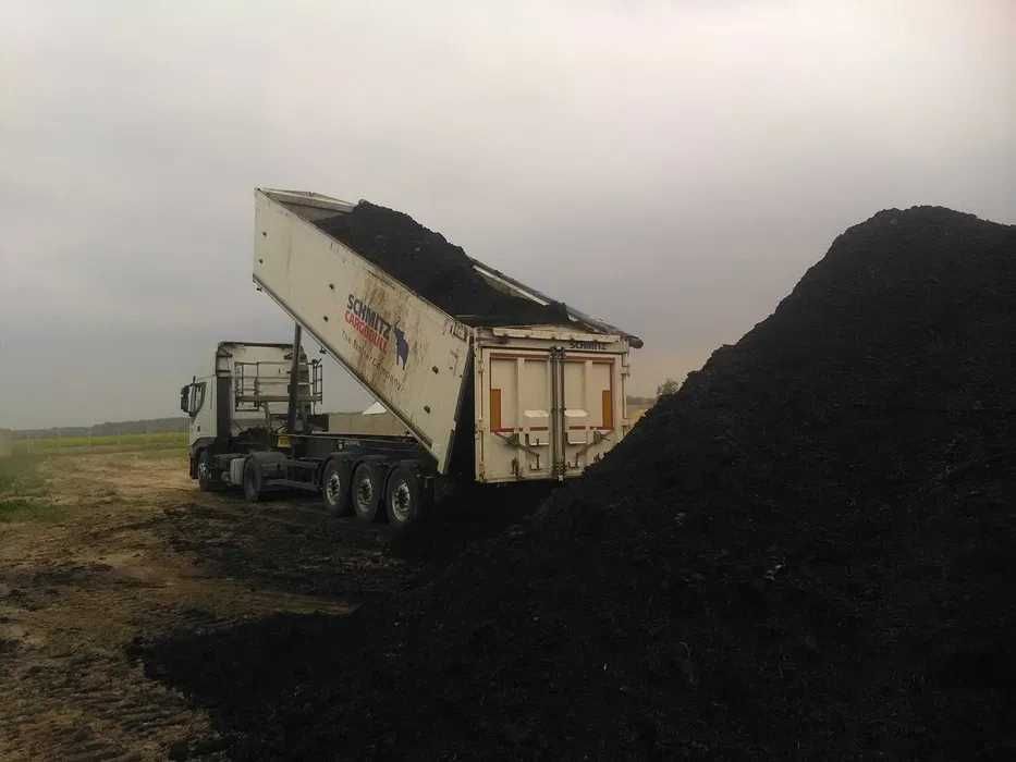 Kompost sezonowany czarna ziemia pod trawnik warzywniak PH 6