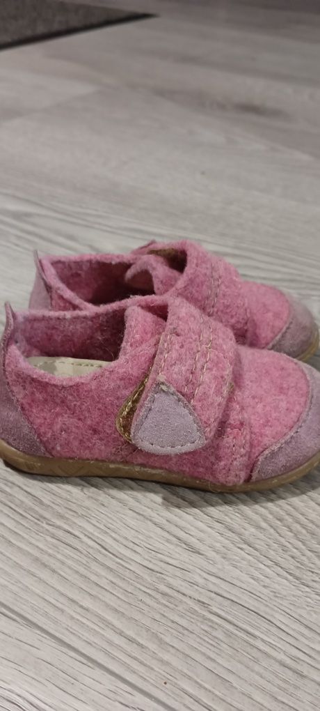 Дитяче взуття продам