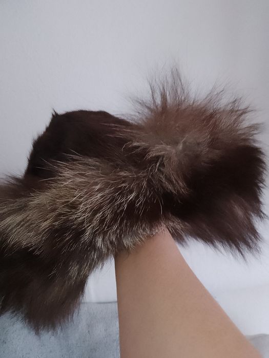 Czapka z lisa naturalnego