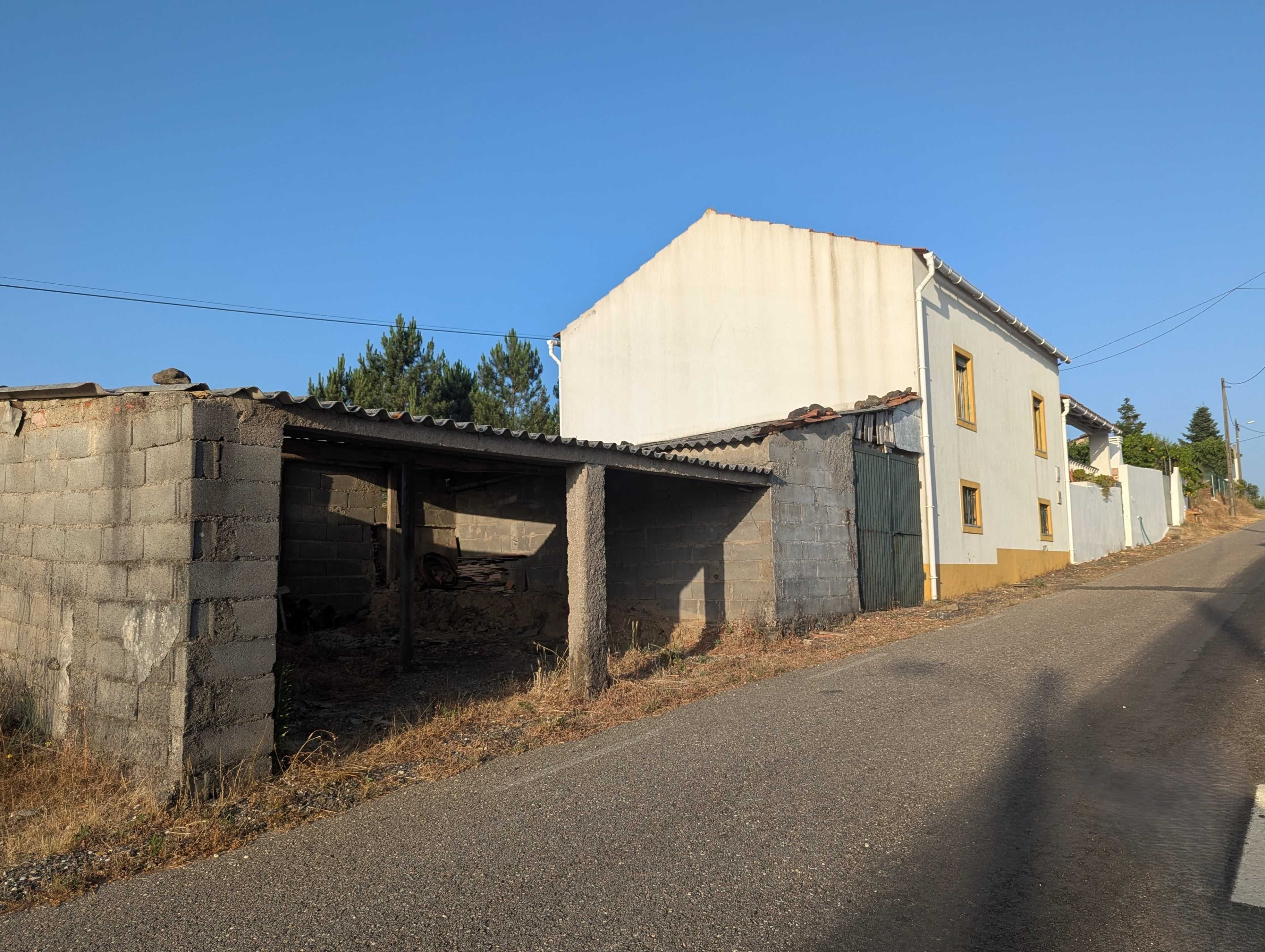 Moradia T5 com terreno