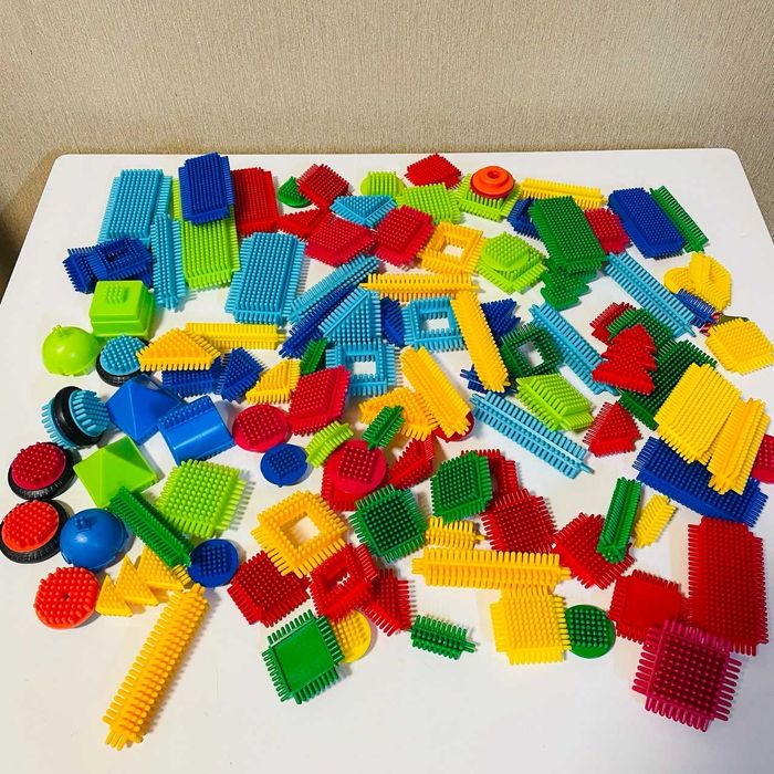 Игольчатый конструктор Bristle Blocks Batat 115 шт