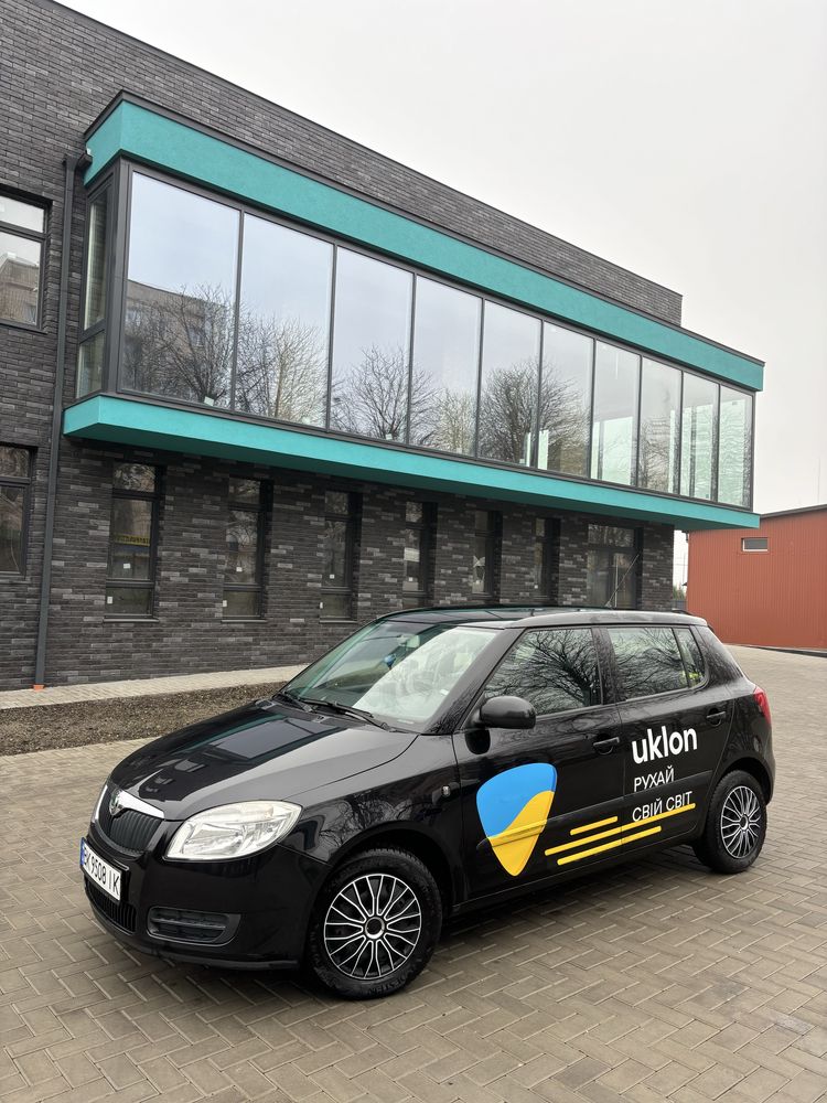 Оренда Skoda Fabia 1.2 HTP газ/бензин 3000/тиждень