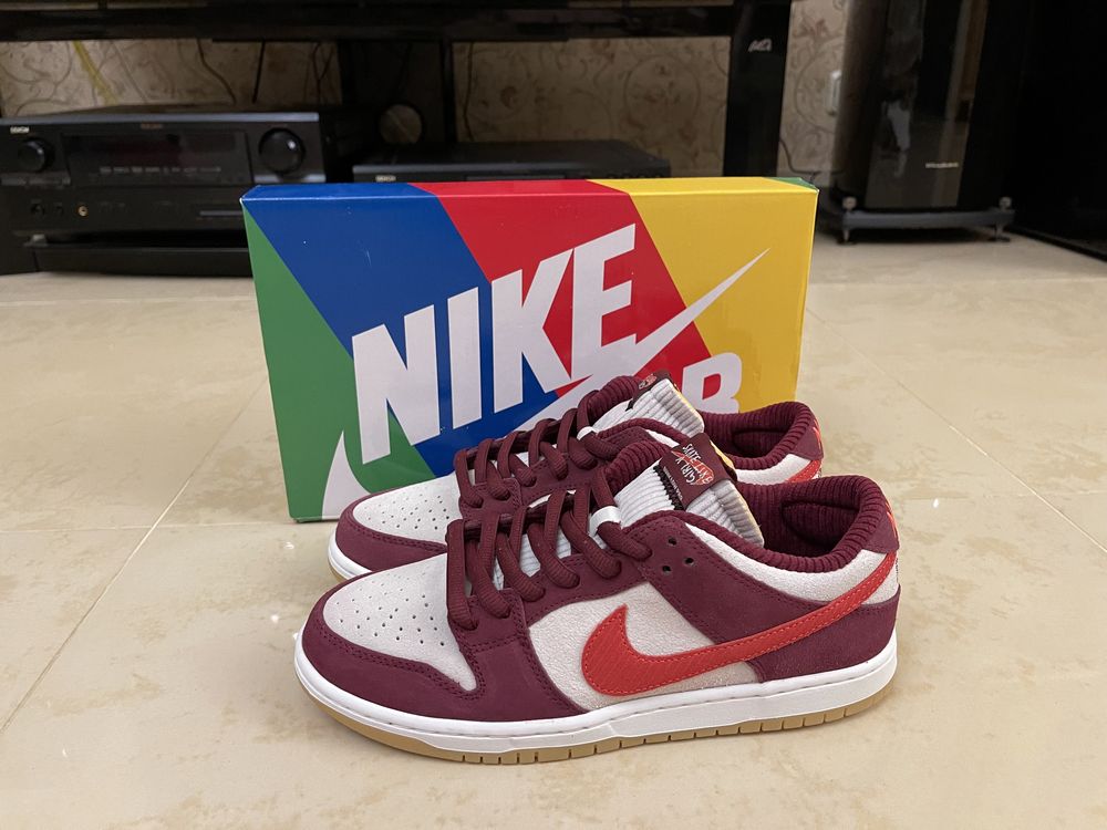 Кроссовки Nike SB Dunk Low Skate Like a Girl