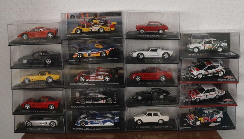 Vendo minha coleção 1/43