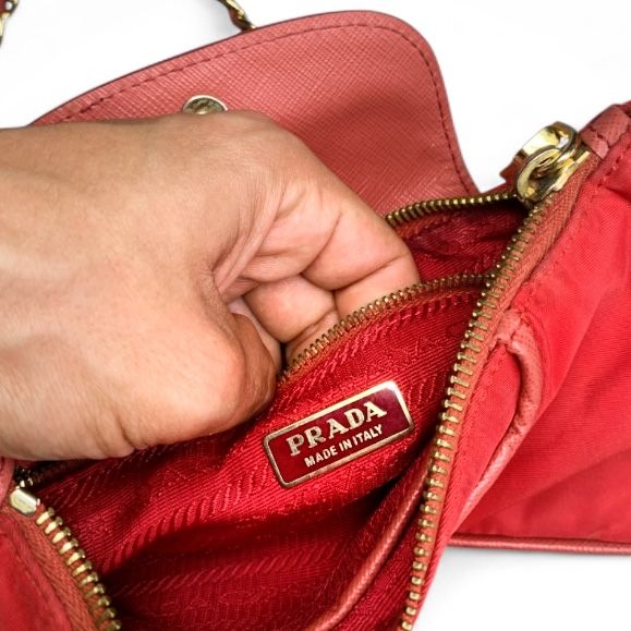 Женская сумка Prada Tessuto nylon saffiano crossbody bag оригинал