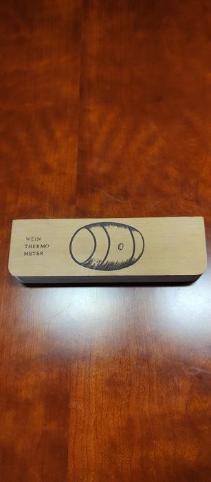 Nieużywany . Termometr do wina.